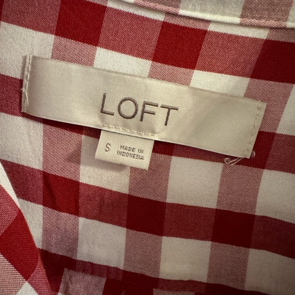 Ann Taylor Loft, red and white checkered button down shirt, size small. - Picture 3 of 3